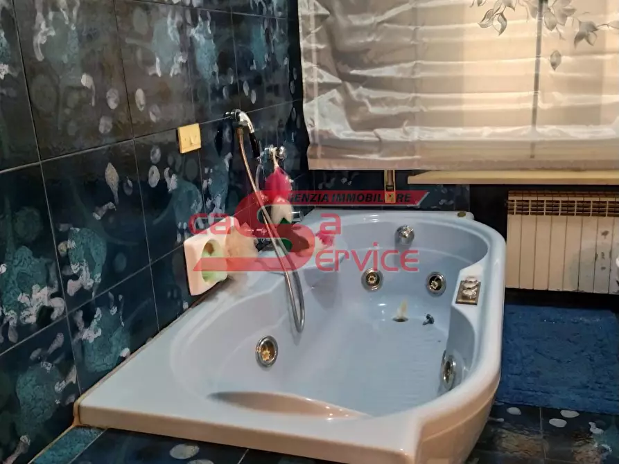 Immagine 27 di Villa in vendita  a Montecatini Terme