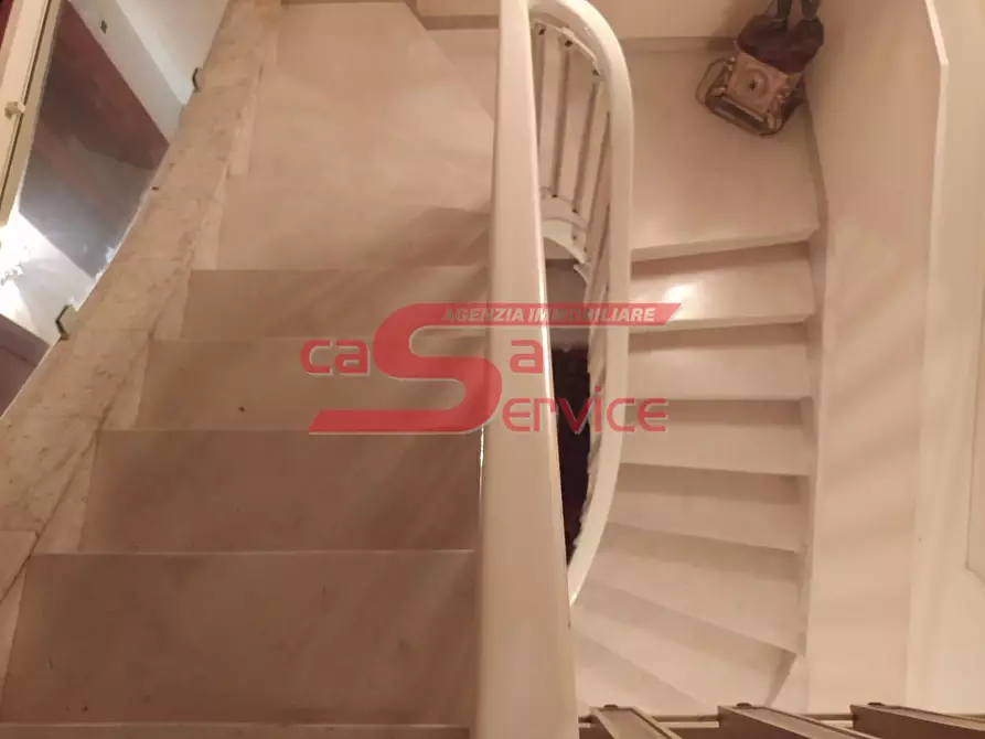 Immagine 39 di Villa in vendita  a Montecatini Terme