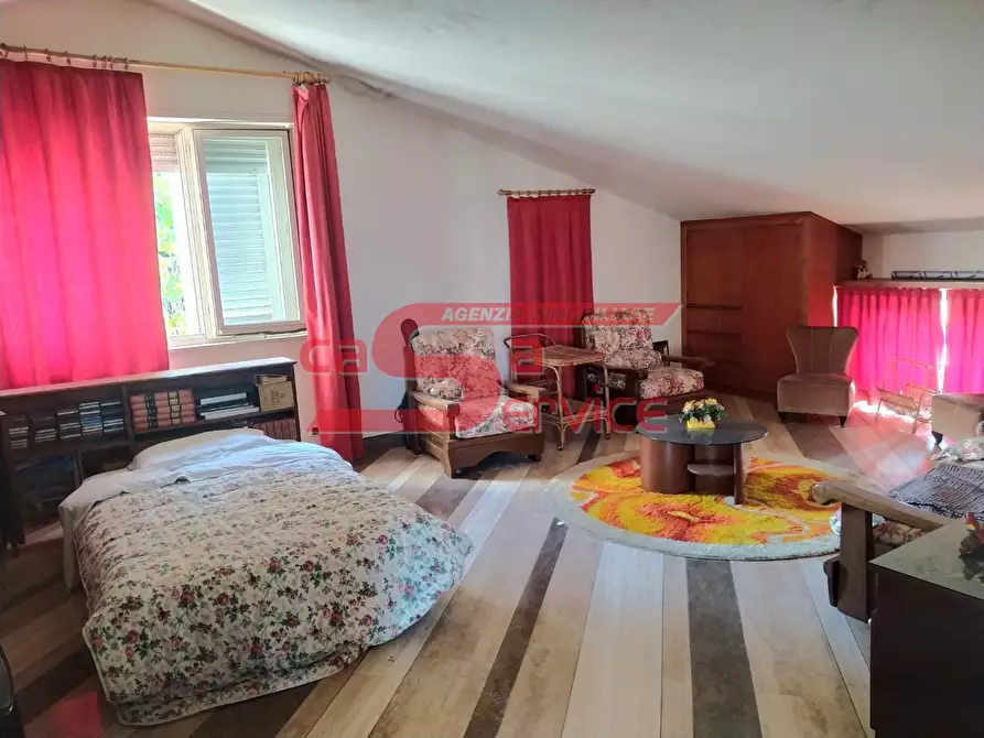 Immagine 43 di Villa in vendita  a Montecatini Terme