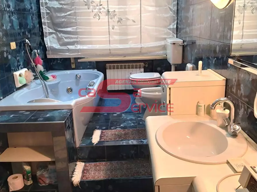 Immagine 26 di Villa in vendita  a Montecatini Terme