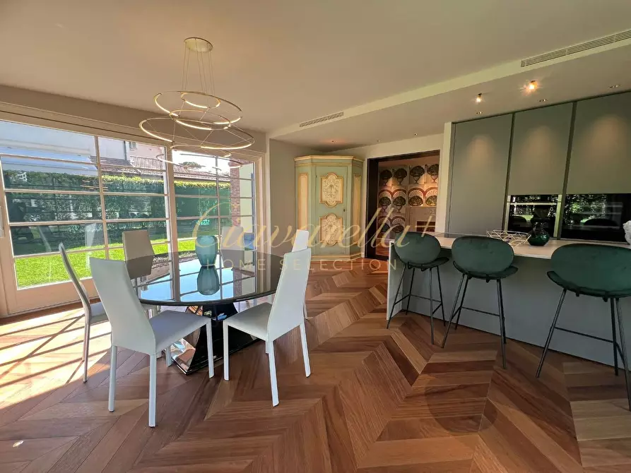 Immagine 24 di Villa in affitto  a Forte Dei Marmi