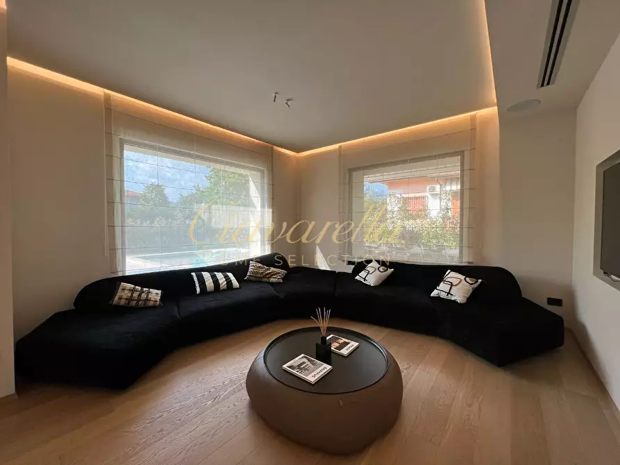 Immagine 8 di Villa in affitto  a Forte Dei Marmi