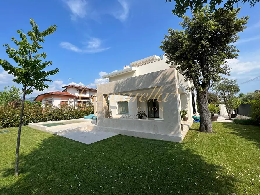 Immagine 14 di Villa in affitto  a Forte Dei Marmi