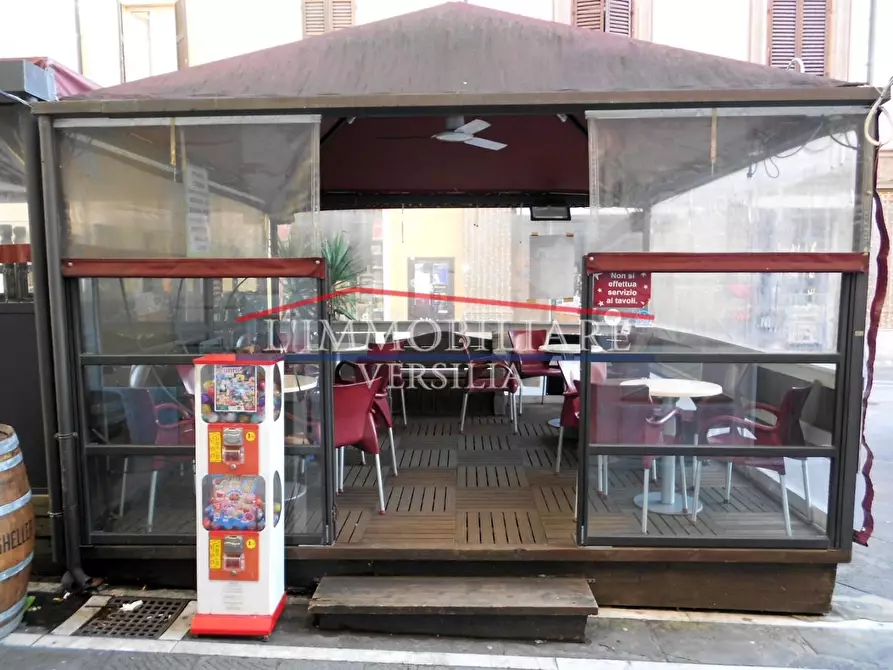 Immagine 21 di Attività commerciale in vendita  a Massa