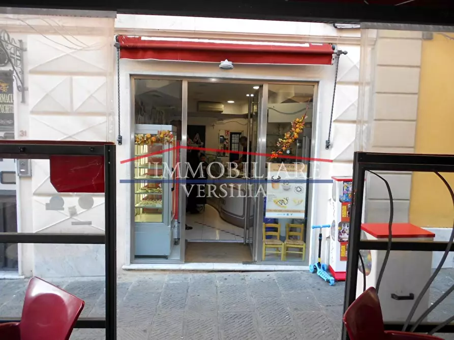Immagine 25 di Attività commerciale in vendita  a Massa