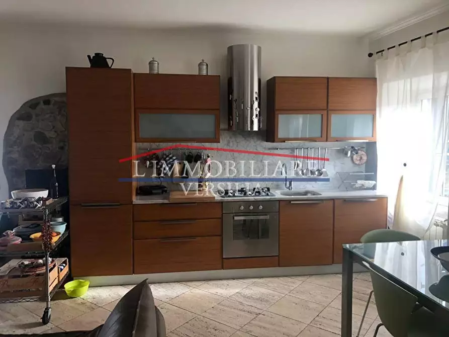 Immagine 2 di Appartamento in vendita  a Carrara