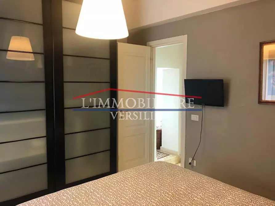 Immagine 11 di Appartamento in vendita  a Carrara