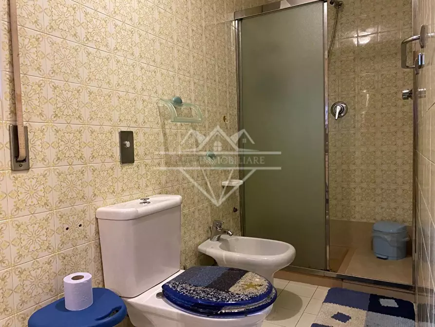 Immagine 5 di Villa in vendita  a Carrara