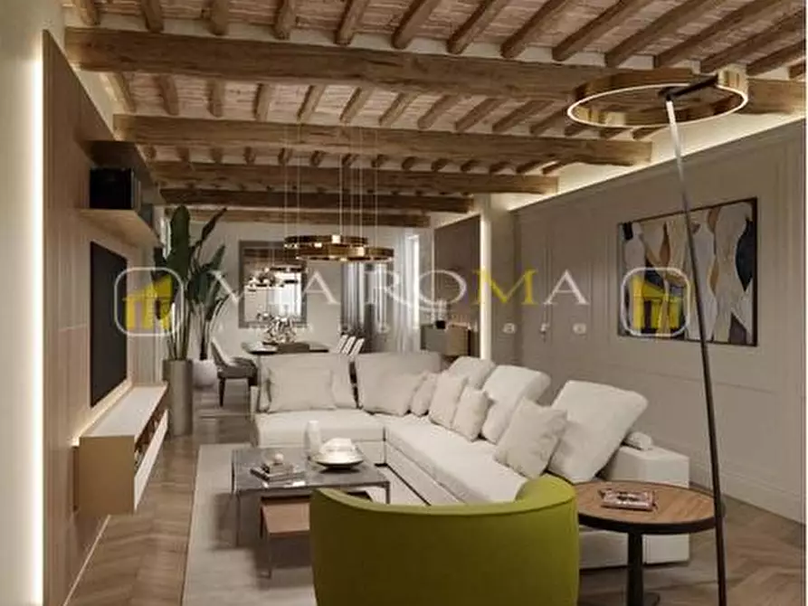 Immagine 19 di Appartamento in vendita  a Lucca