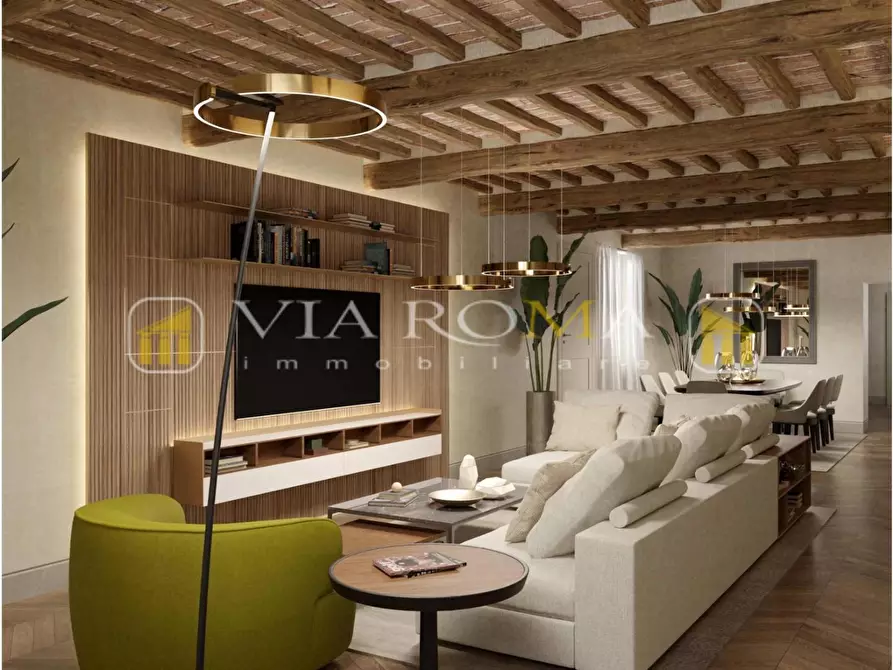 Immagine 20 di Appartamento in vendita  a Lucca
