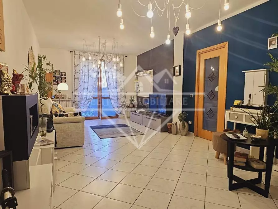 Immagine 6 di Appartamento in vendita  a Carrara