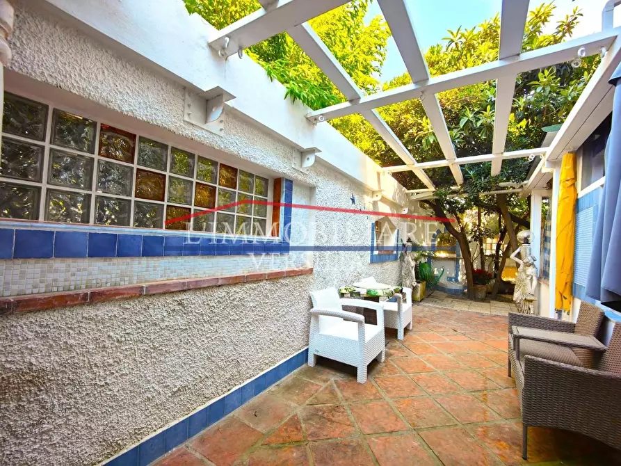 Immagine 3 di Appartamento in vendita  a Carrara