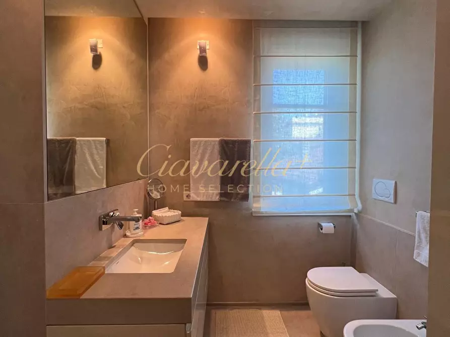 Immagine 22 di Appartamento in affitto  a Forte Dei Marmi