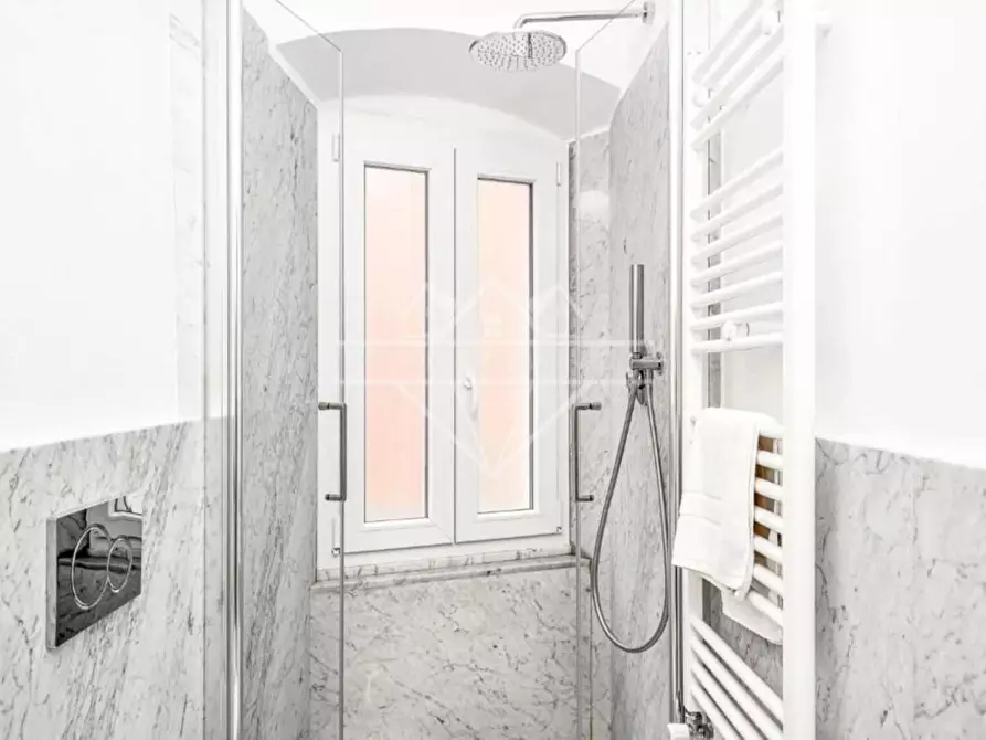 Immagine 8 di Appartamento in vendita  a Carrara