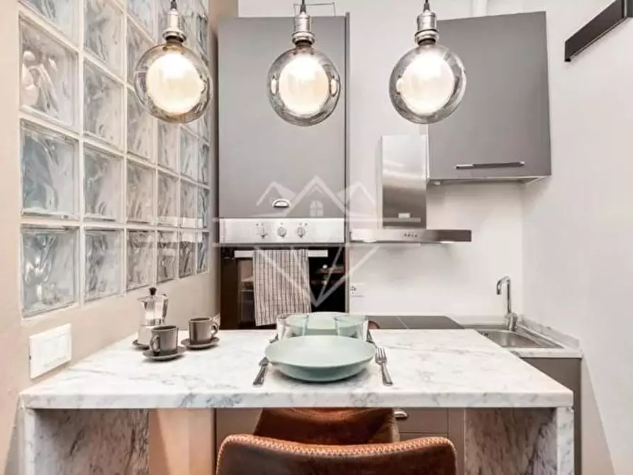 Immagine 2 di Appartamento in vendita  a Carrara