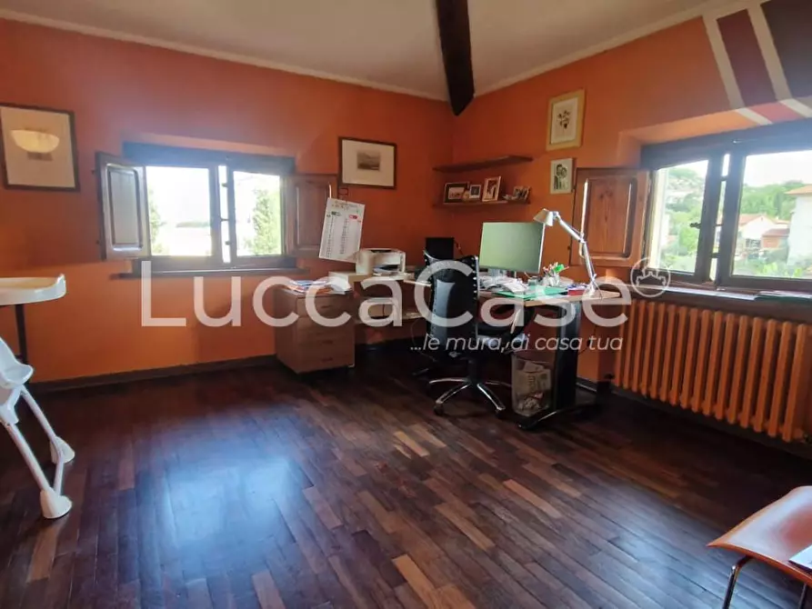 Immagine 40 di Villa in vendita  a Porcari