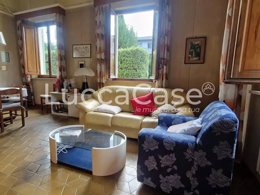 Immagine 1 di Villa in vendita  a Porcari