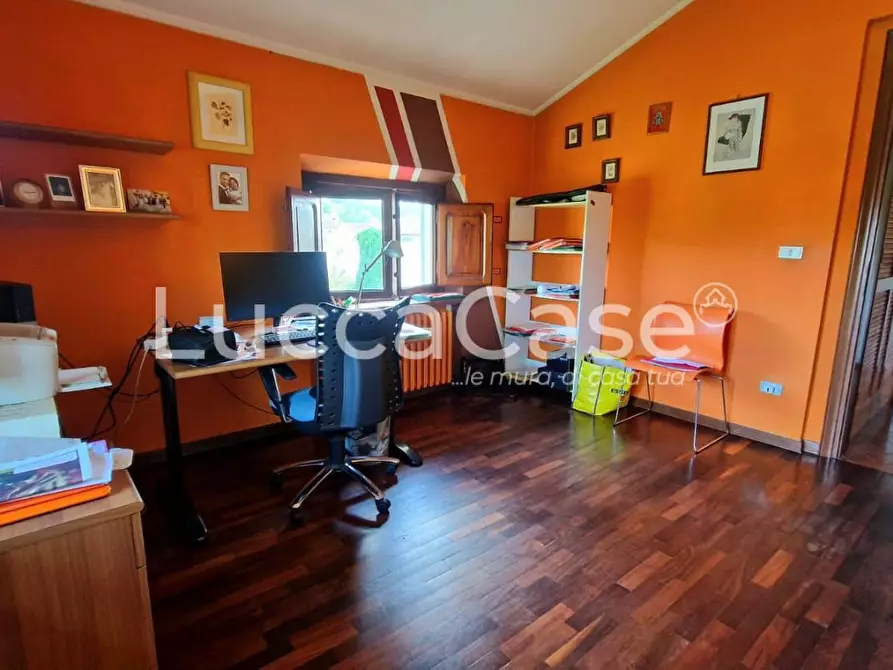 Immagine 39 di Villa in vendita  a Porcari