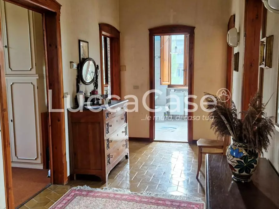 Immagine 18 di Villa in vendita  a Porcari