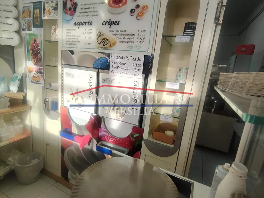 Immagine 7 di Attività commerciale in vendita  a Massa