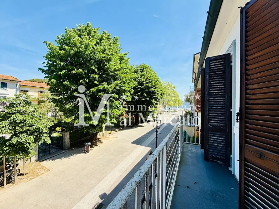 Immagine 44 di Villetta a schiera in vendita  a Viareggio