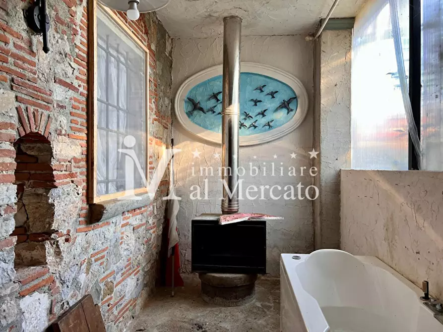 Immagine 38 di Villetta a schiera in vendita  a Viareggio