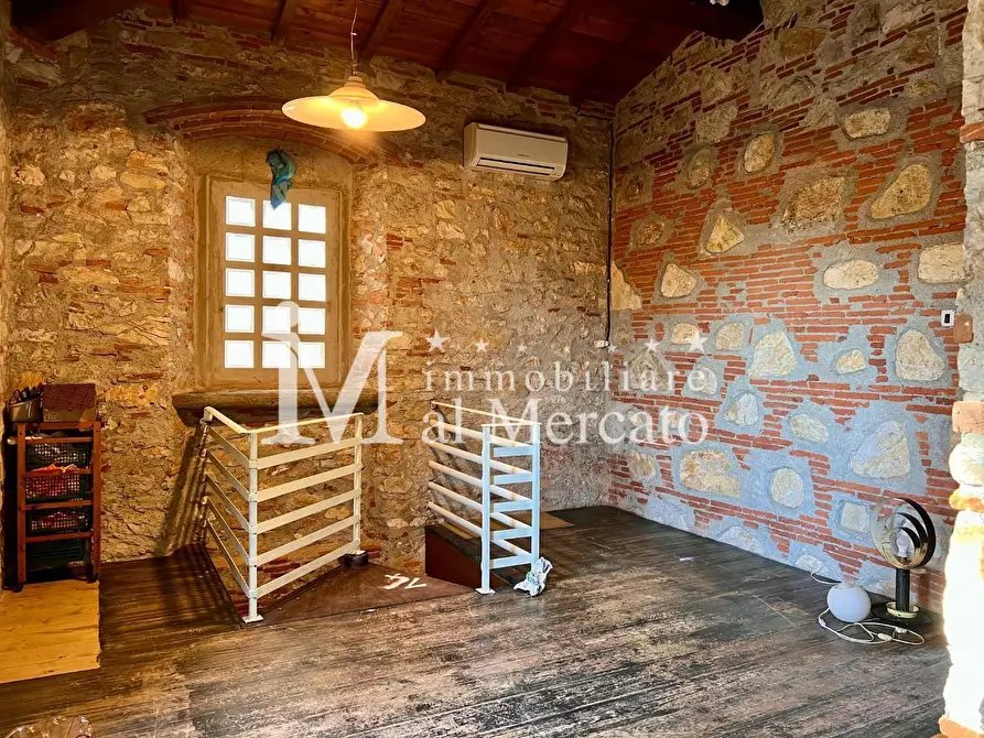 Immagine 46 di Villetta a schiera in vendita  a Viareggio