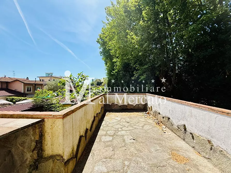 Immagine 58 di Villetta a schiera in vendita  a Viareggio