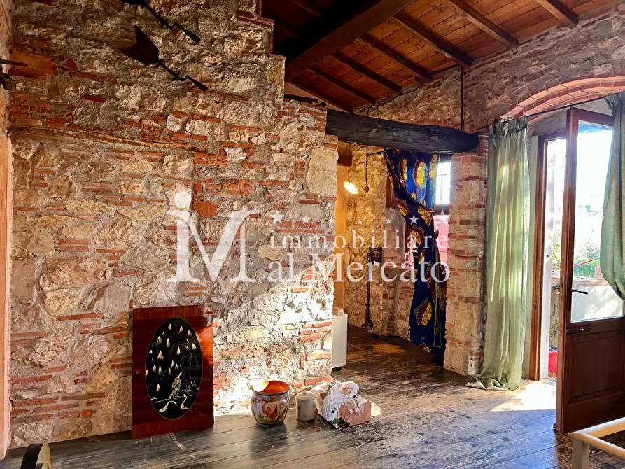 Immagine 43 di Villetta a schiera in vendita  a Viareggio