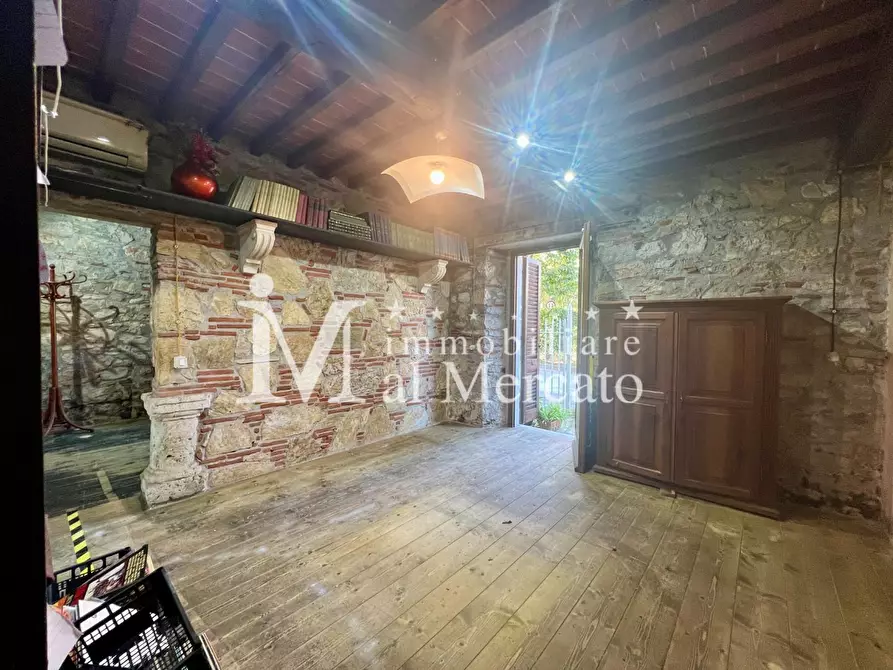 Immagine 9 di Villetta a schiera in vendita  a Viareggio