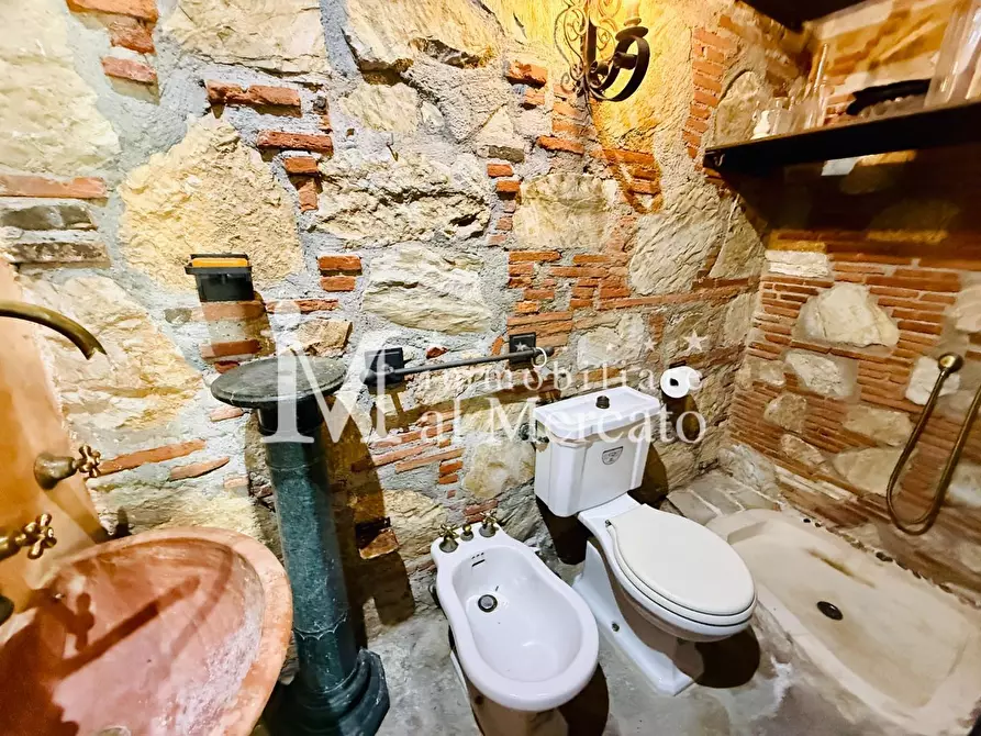Immagine 42 di Villetta a schiera in vendita  a Viareggio