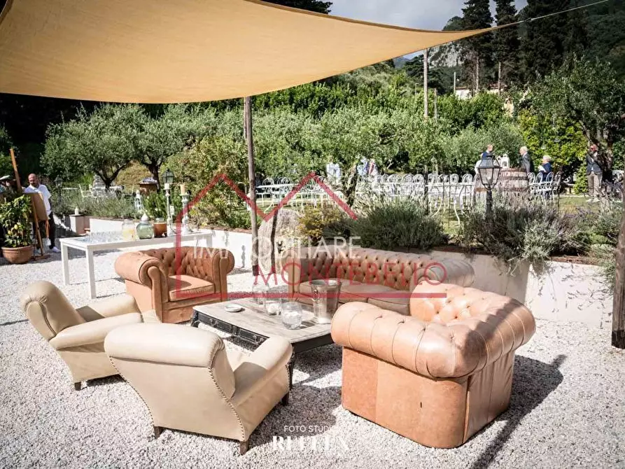 Immagine 11 di Rustico / casale in vendita  a Camaiore