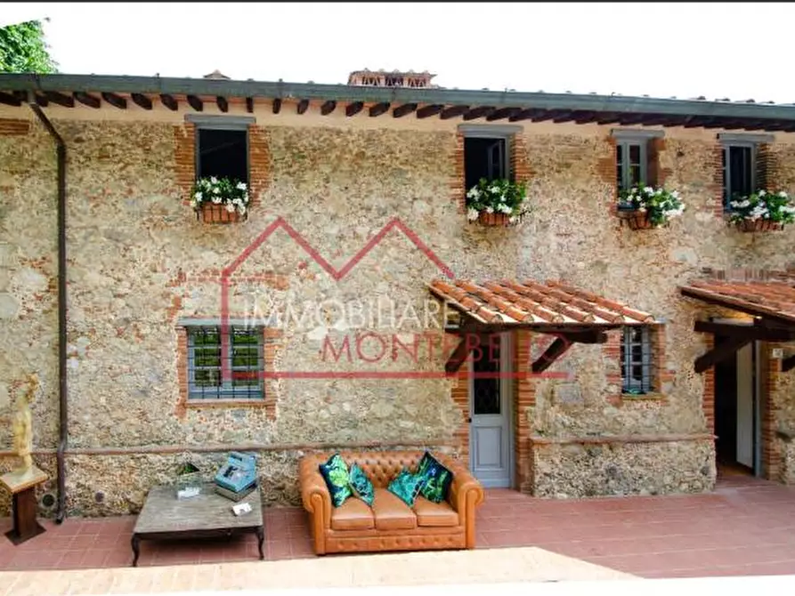 Immagine 6 di Rustico / casale in vendita  a Camaiore