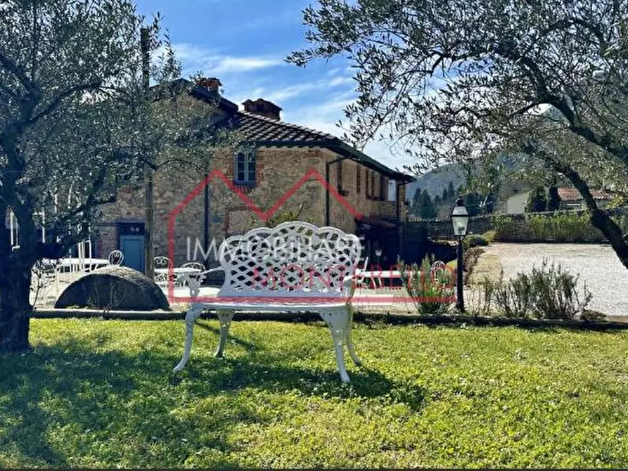 Immagine 7 di Rustico / casale in vendita  a Camaiore
