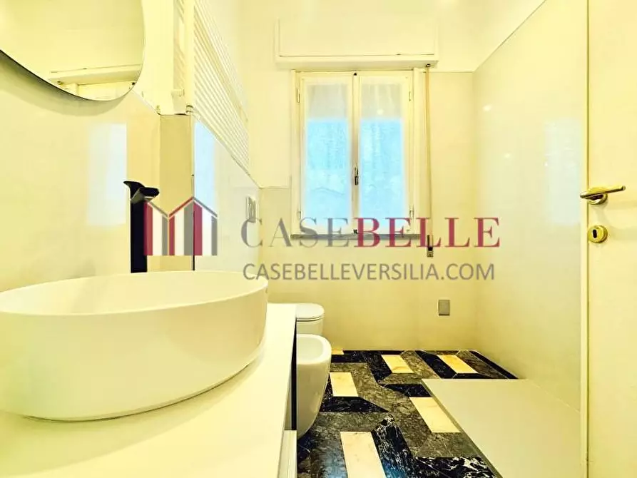 Immagine 29 di Casa bifamiliare in affitto  a Forte Dei Marmi