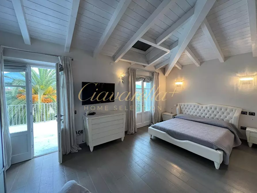 Immagine 30 di Villa in vendita  a Forte Dei Marmi