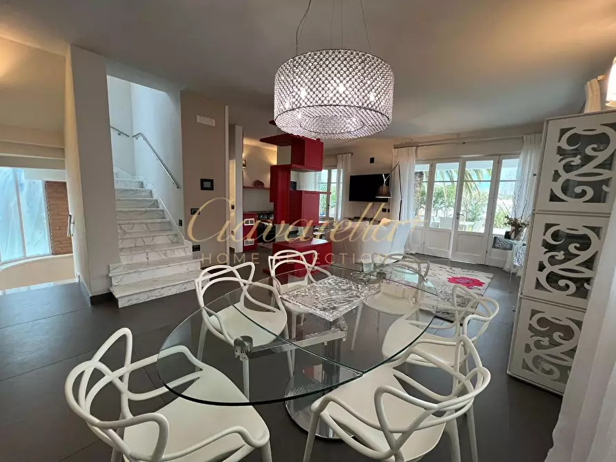 Immagine 20 di Villa in vendita  a Forte Dei Marmi