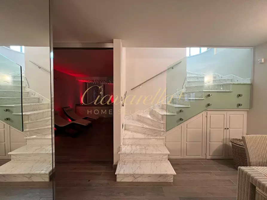 Immagine 28 di Villa in vendita  a Forte Dei Marmi