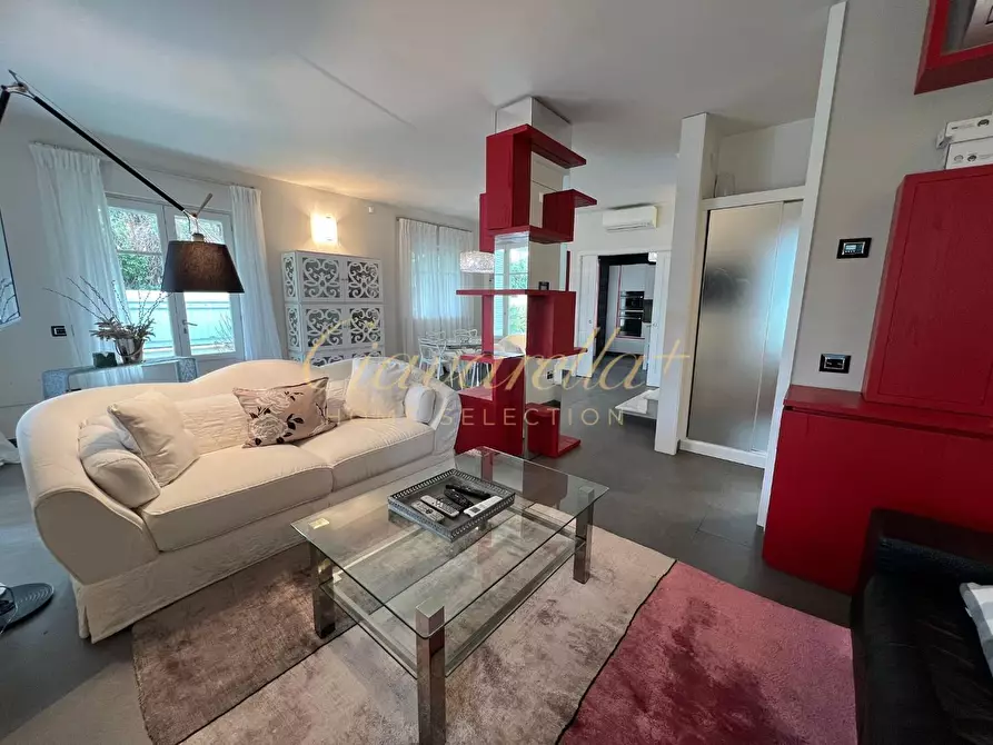 Immagine 14 di Villa in vendita  a Forte Dei Marmi