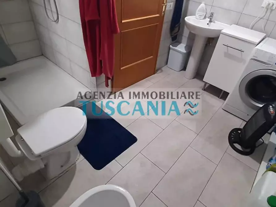 Immagine 18 di Appartamento in vendita  a Cecina