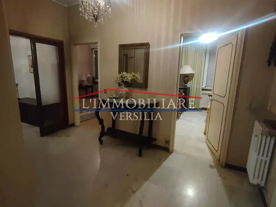 Immagine 4 di Appartamento in vendita  a Massa