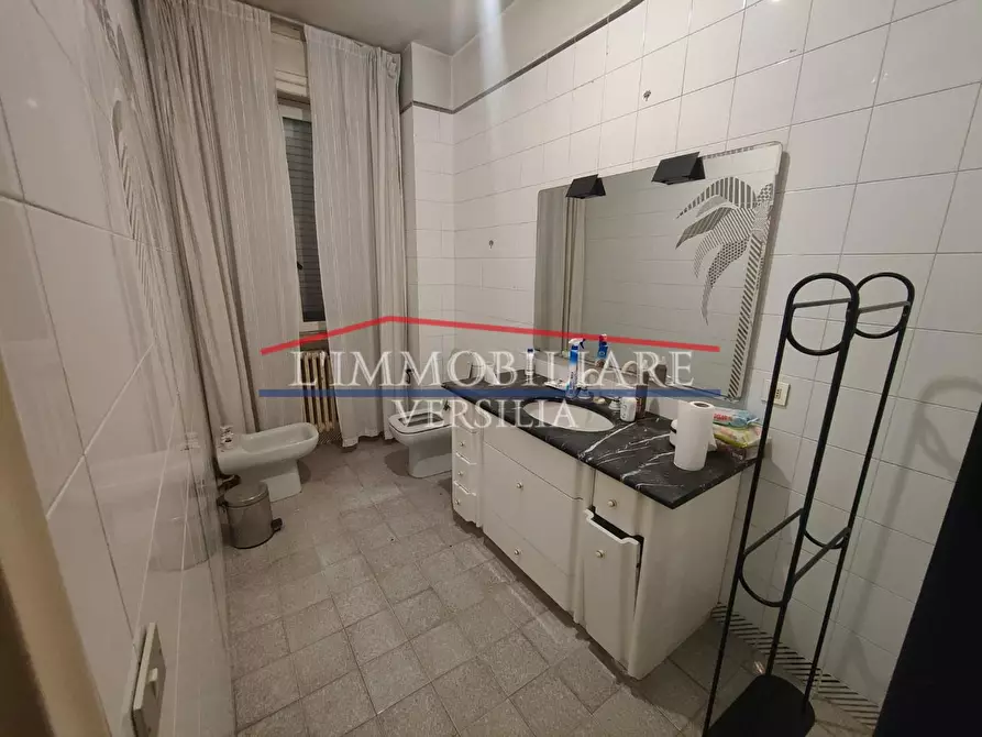 Immagine 14 di Appartamento in vendita  a Massa