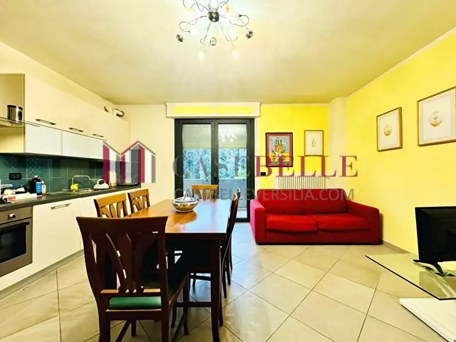 Immagine 1 di Appartamento in affitto  a Camaiore