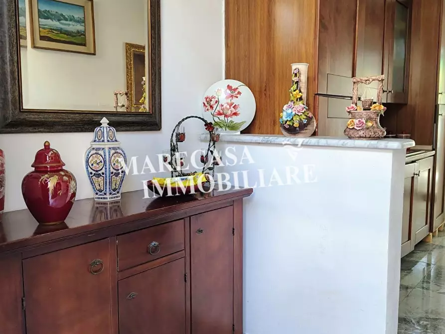 Immagine 3 di Appartamento in vendita  a Carrara