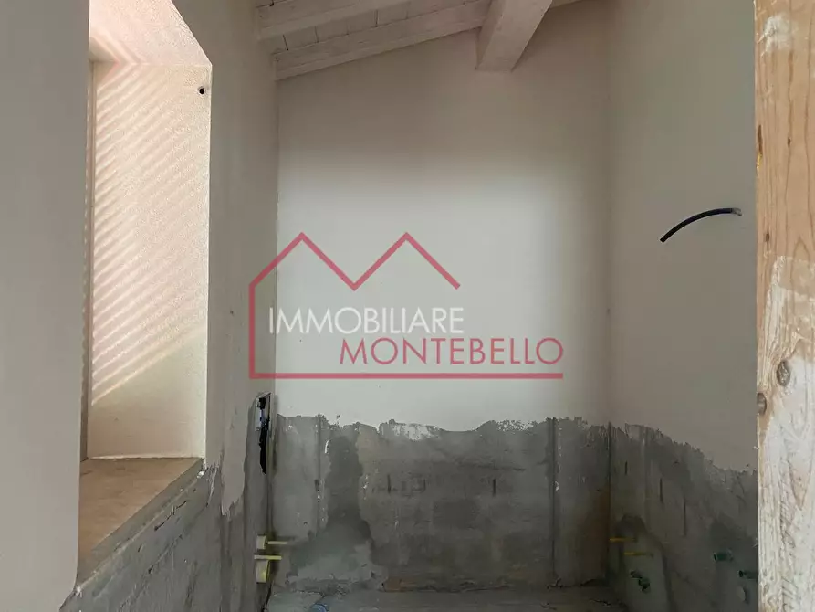 Immagine 15 di Villa in vendita  a Camaiore