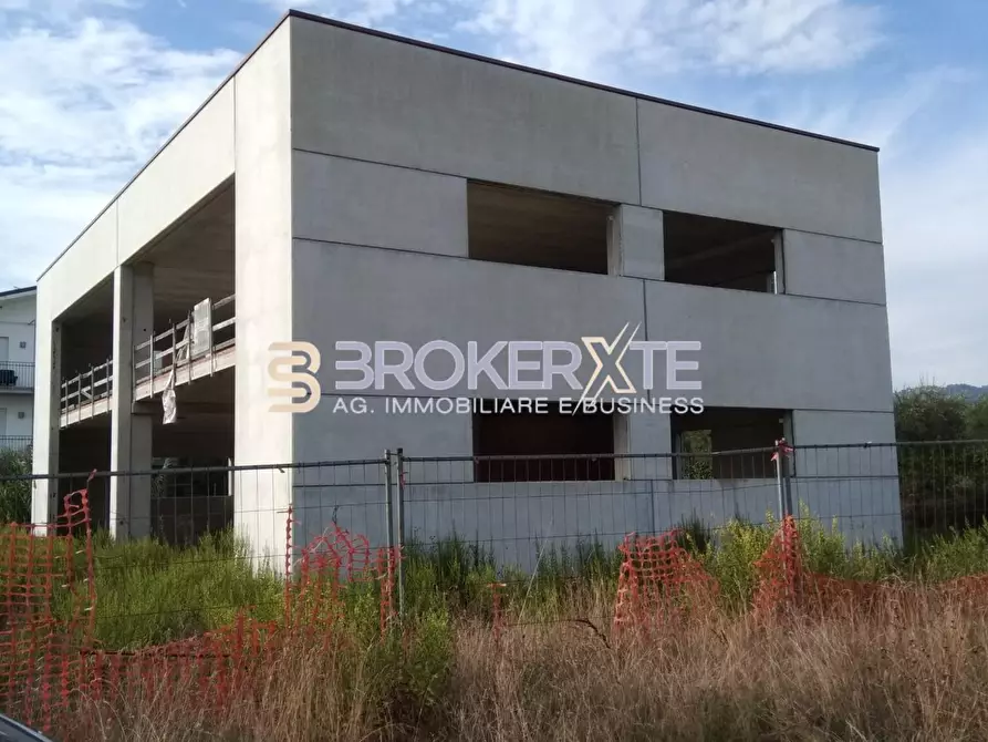 Immagine 2 di Capannone industriale in vendita  a Castelnuovo Magra