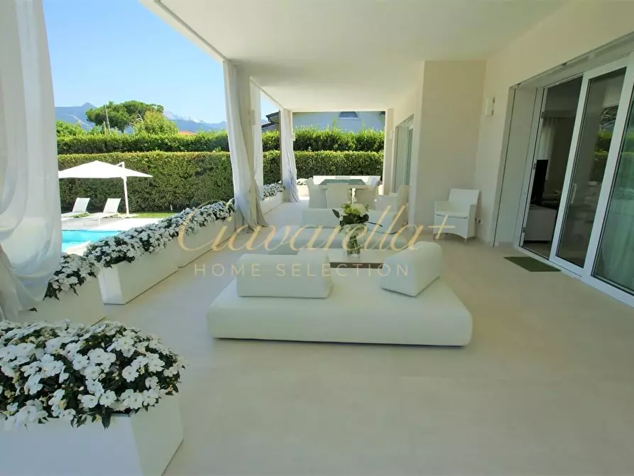 Immagine 5 di Villa in affitto  a Forte Dei Marmi