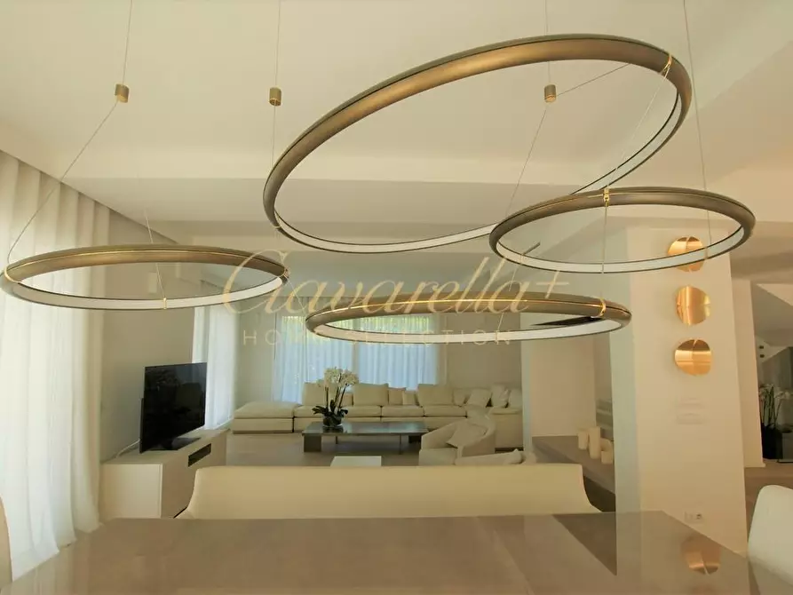 Immagine 12 di Villa in affitto  a Forte Dei Marmi