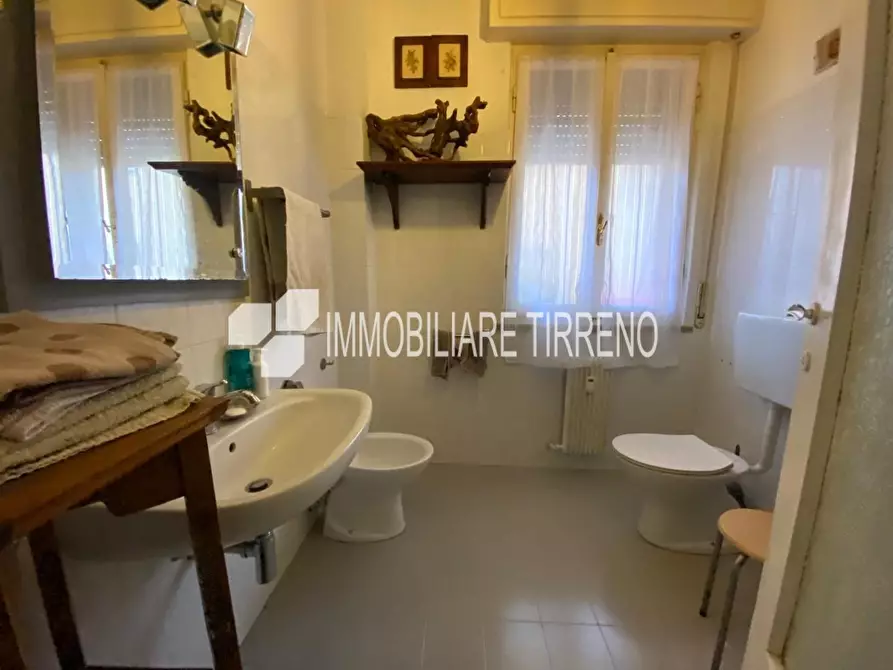 Immagine 8 di Appartamento in vendita  a Massa