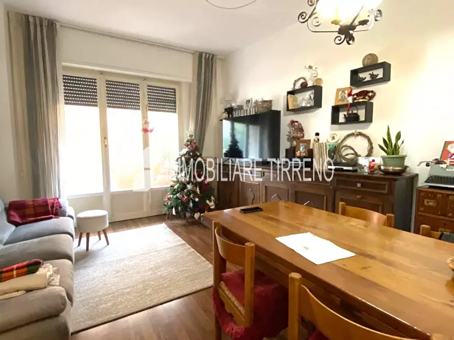 Immagine 10 di Appartamento in vendita  a Massa